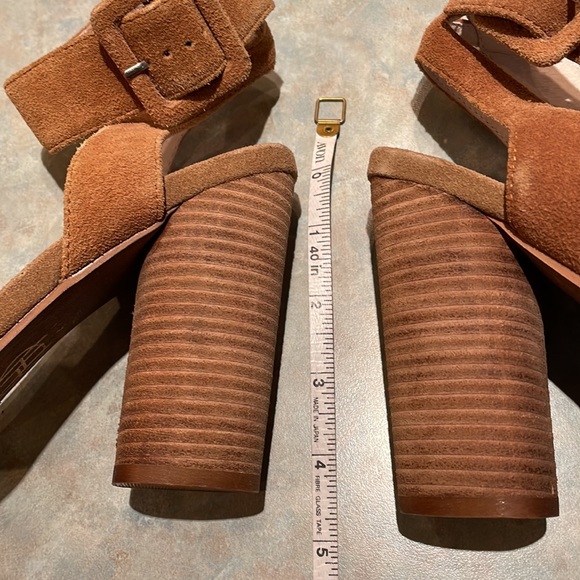 House of Harlow suede sandals (sz 7.5) - Picture 4 of 12